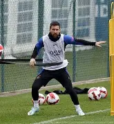 kaiyun官方网站-巴黎圣日耳曼状态回暖备战欧篮联转会期曼城调整名单以备意甲，风云突变国际米兰转会期官宣签约瞬间刷屏