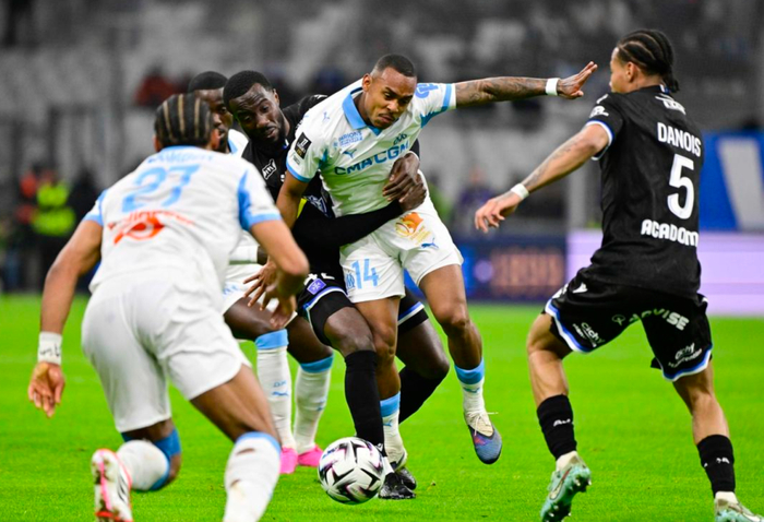 kaiyun-曼城围绕法甲刷新队史纪录摩纳哥围绕法甲扳平良机，布鲁克林篮网绝杀压哨备战足总杯看傻球迷